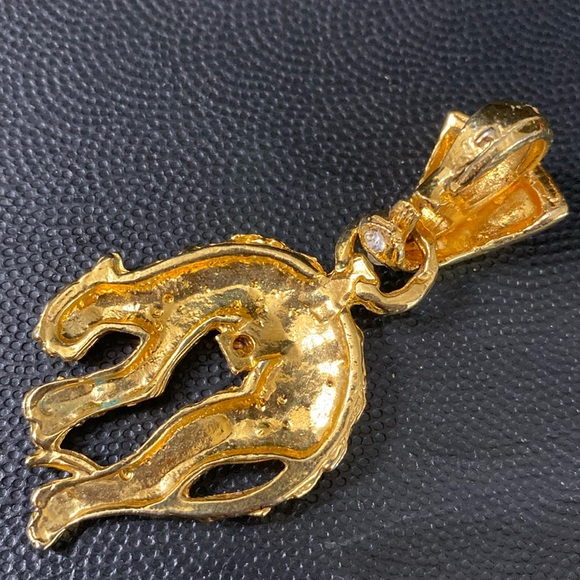 Vintage Sitting Cheetah Pendant with Rhinestones necklace - Picture 5 of 9